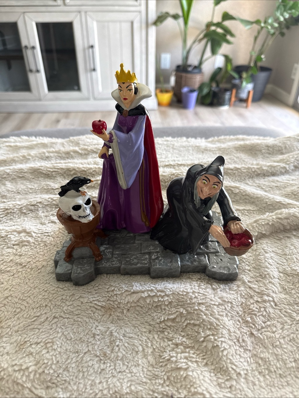 Disney Snow White Evil Queen Figurine Set with Skull